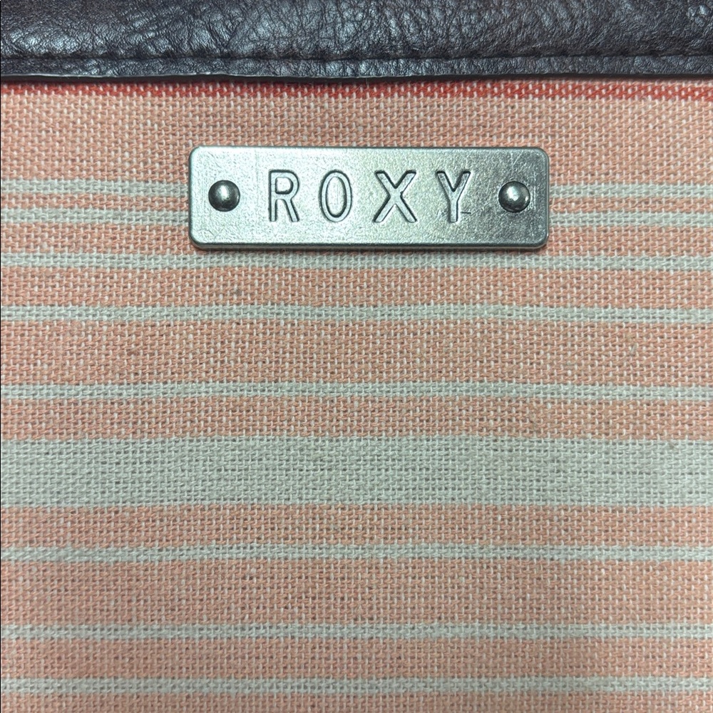 109. Roxy Wallet - Picture 2 of 6